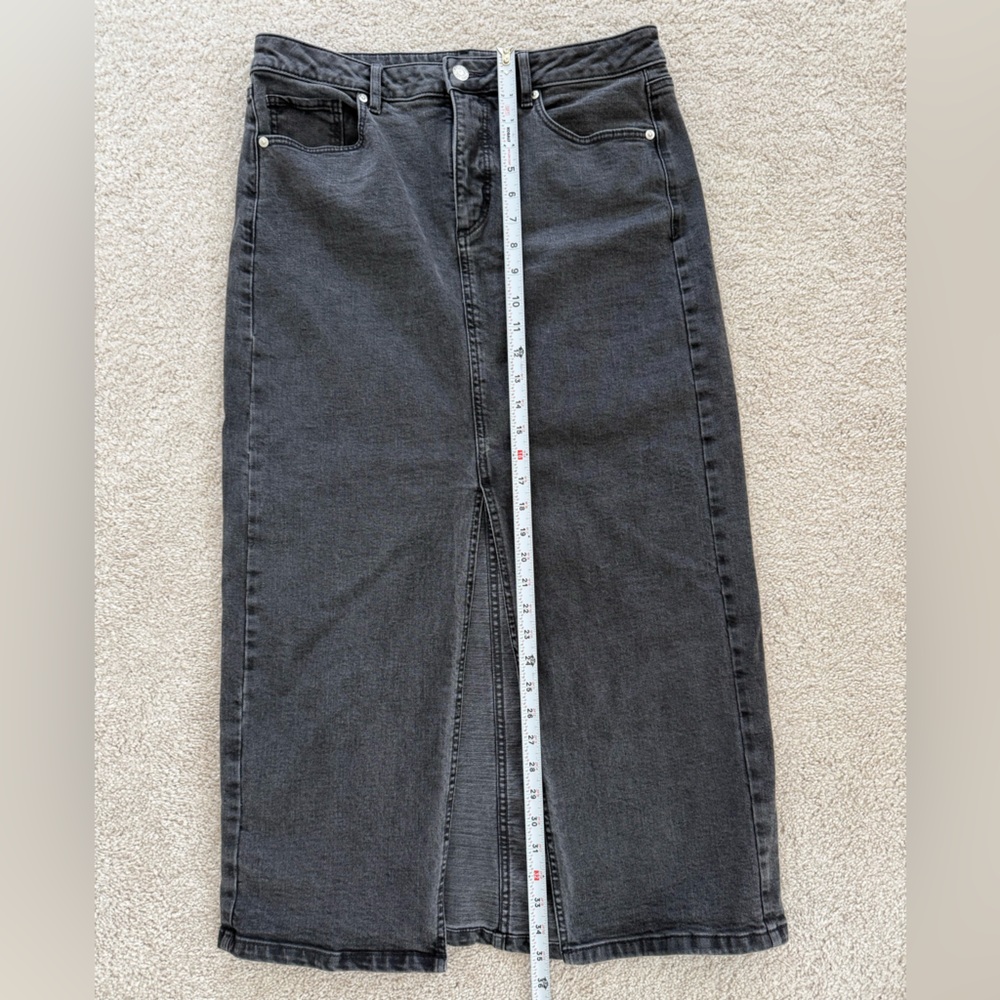 LOFT High-Rise Midi Faded Black/Gray Denim Skirt (8)